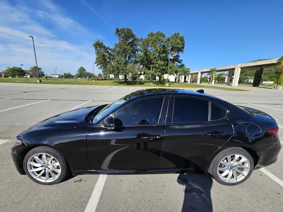 2017 Alfa Romeo Giulia - Image 4 of 11