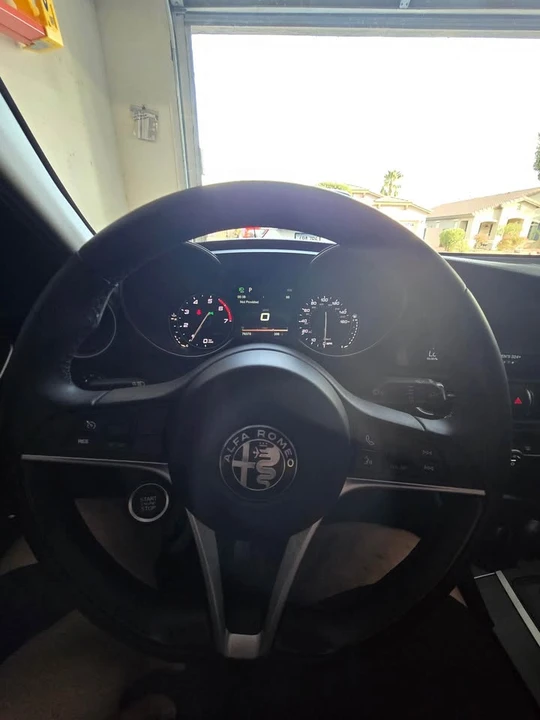 2017 Alfa Romeo Giulia - Image 8 of 12