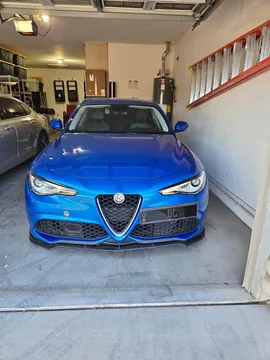 2017 Alfa Romeo Giulia Giulia