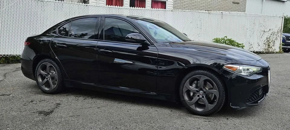2017 Alfa Romeo Giulia - Image 5 of 16