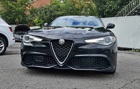2017 Alfa Romeo Giulia Giulia