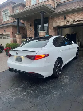 2017 Alfa Romeo Giulia Ti Q4