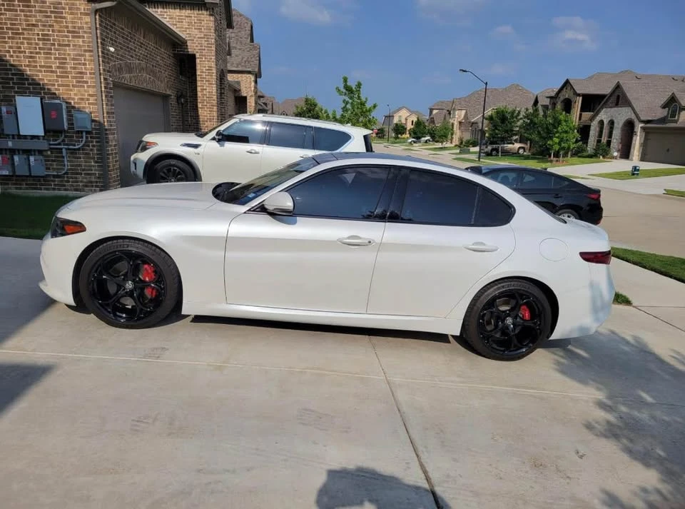 2017 Alfa Romeo Giulia - Image 2 of 6
