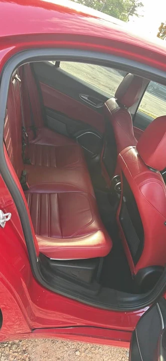 2017 Alfa Romeo Giulia - Image 7 of 15