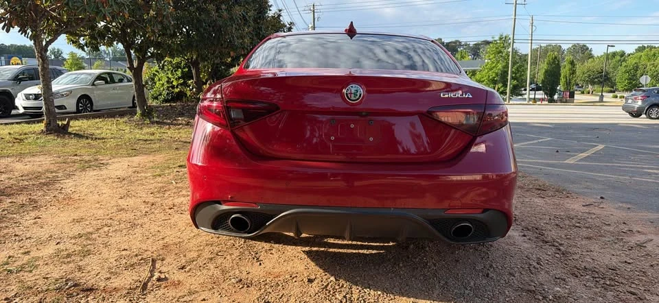 2017 Alfa Romeo Giulia - Image 4 of 15