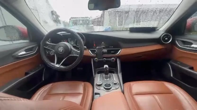 2017 Alfa Romeo Giulia - Image 9 of 9