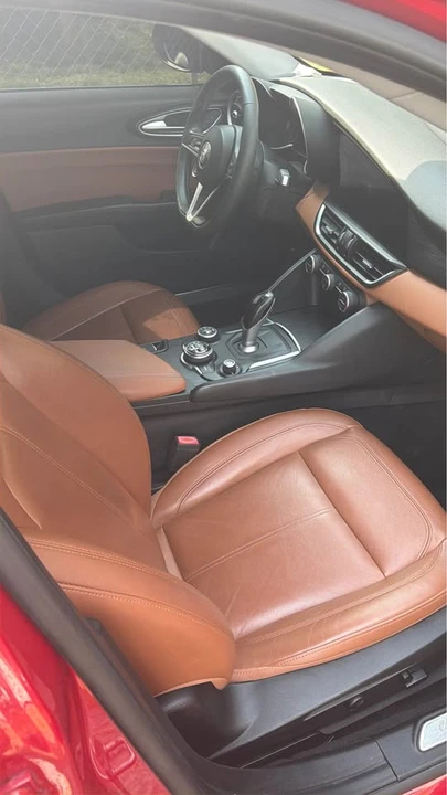 2017 Alfa Romeo Giulia - Image 9 of 11