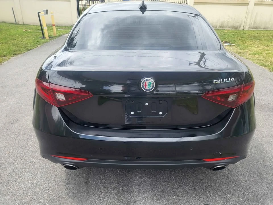 2017 Alfa Romeo Giulia - Image 8 of 12