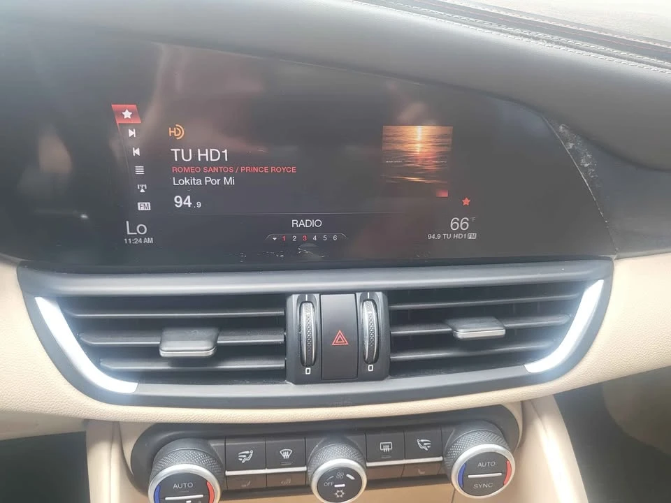 2017 Alfa Romeo Giulia - Image 12 of 12