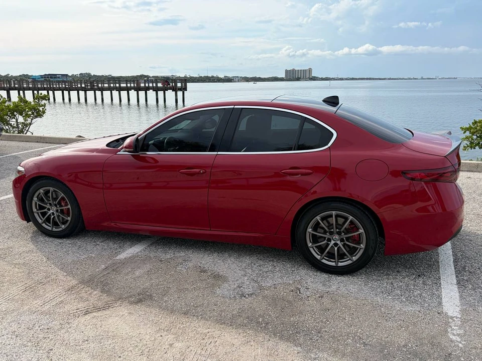 2017 Alfa Romeo Giulia - Image 2 of 24