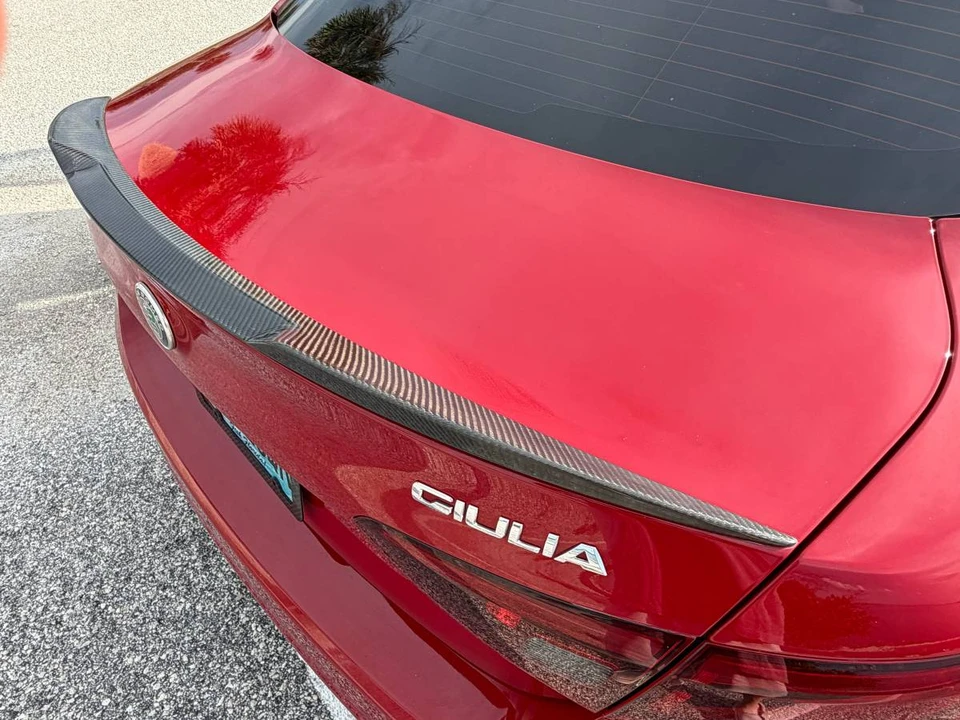 2017 Alfa Romeo Giulia - Image 11 of 24
