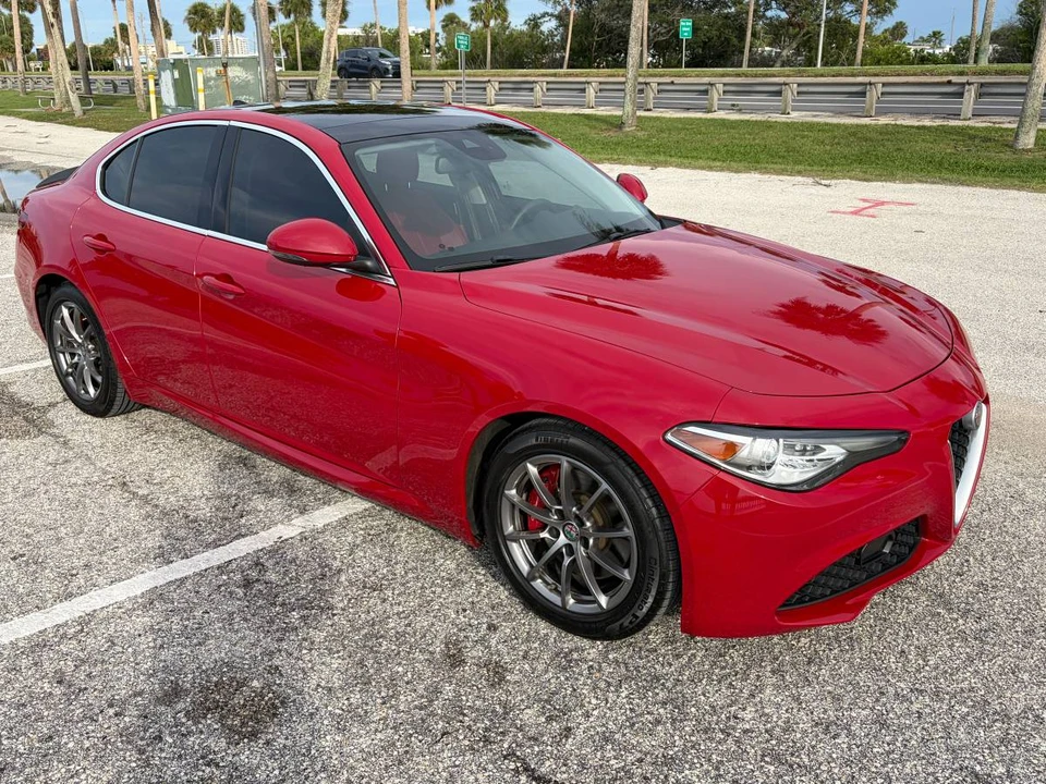 2017 Alfa Romeo Giulia - Image 3 of 24