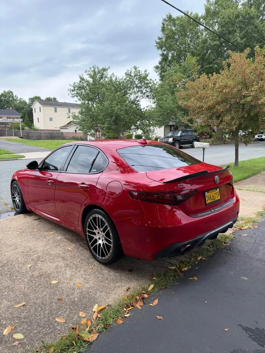2017 Alfa Romeo Giulia - Image 5 of 15