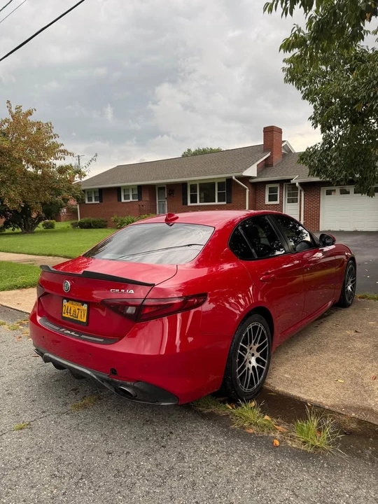 2017 Alfa Romeo Giulia - Image 8 of 15