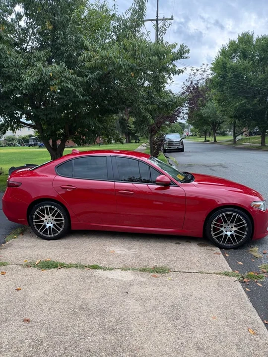 2017 Alfa Romeo Giulia - Image 4 of 15
