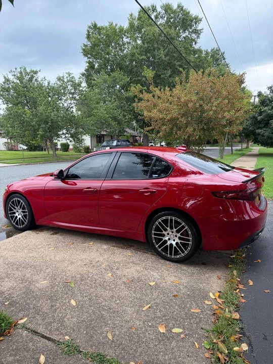 2017 Alfa Romeo Giulia - Image 6 of 15