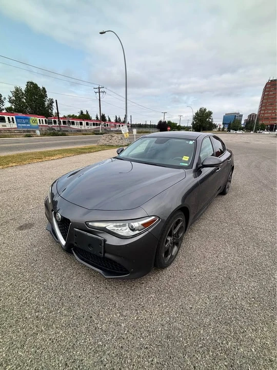 2017 Alfa Romeo Giulia - Image 2 of 18
