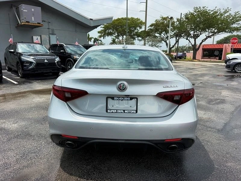 2017 Alfa Romeo Giulia - Image 3 of 14