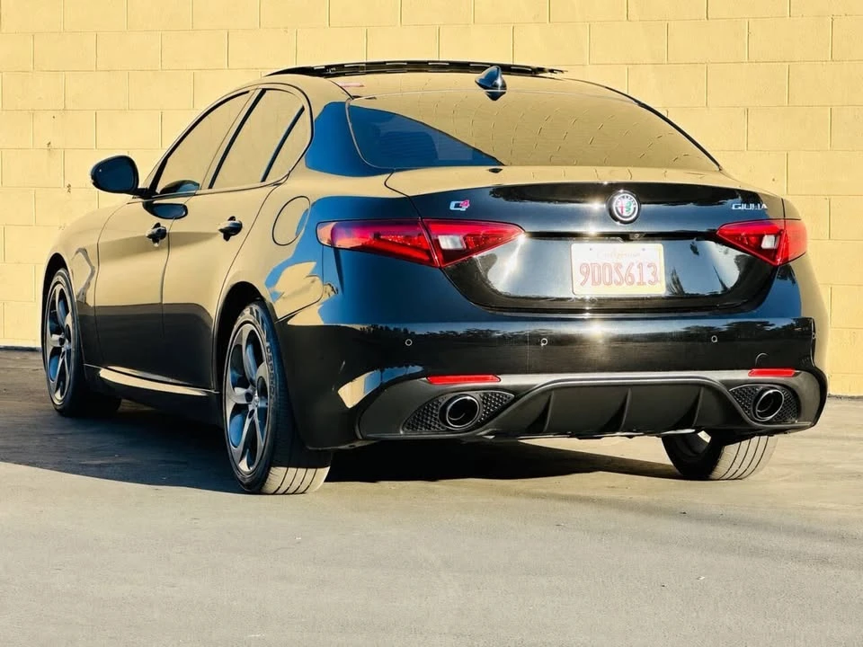 2017 Alfa Romeo Giulia - Image 6 of 20