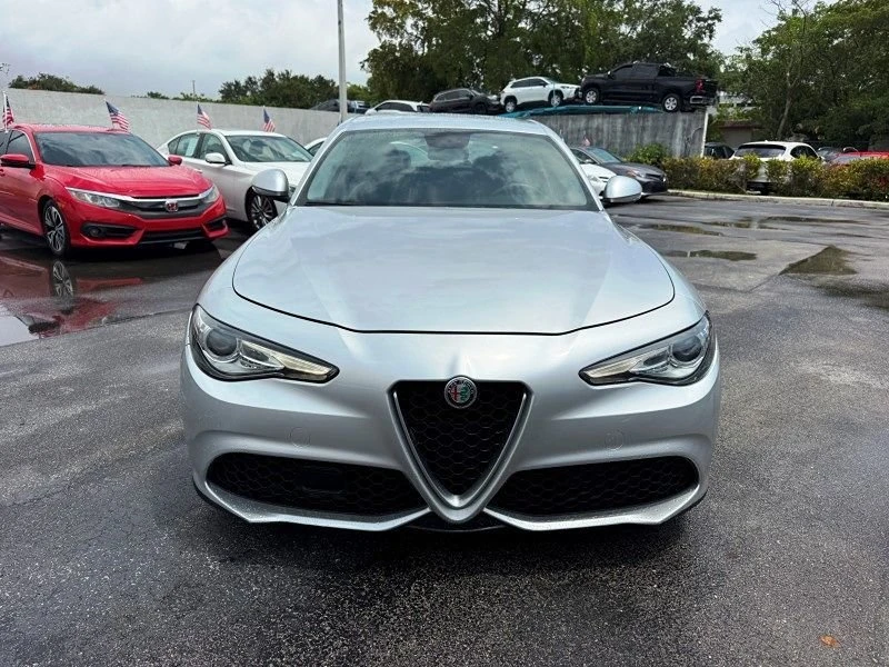 2017 Alfa Romeo Giulia - Image 5 of 14