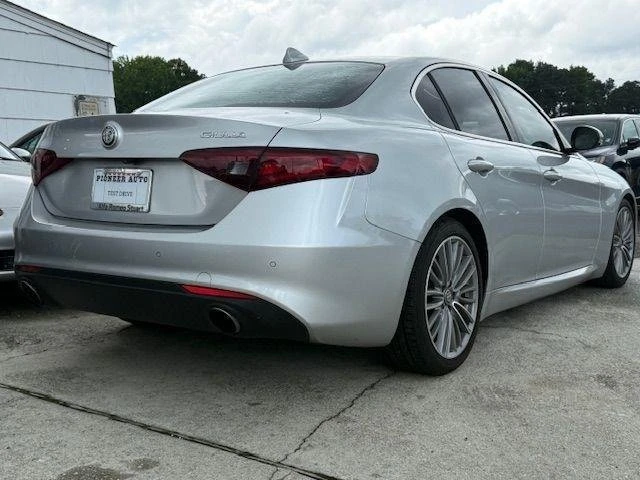 2017 Alfa Romeo Giulia - Image 2 of 9