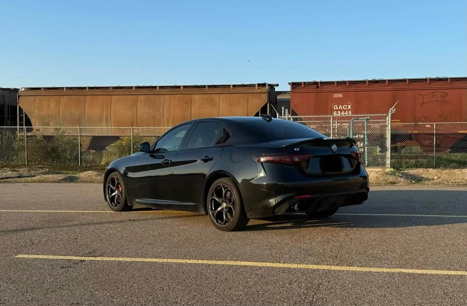 2017 Alfa Romeo Giulia - Image 4 of 11