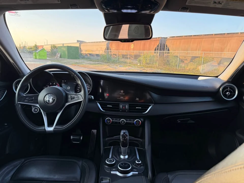 2017 Alfa Romeo Giulia - Image 10 of 11