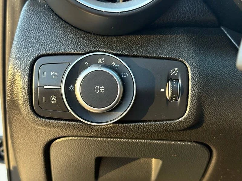 2017 Alfa Romeo Giulia - Image 20 of 20