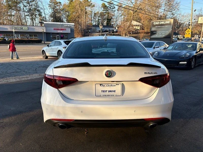 2017 Alfa Romeo Giulia - Image 7 of 20