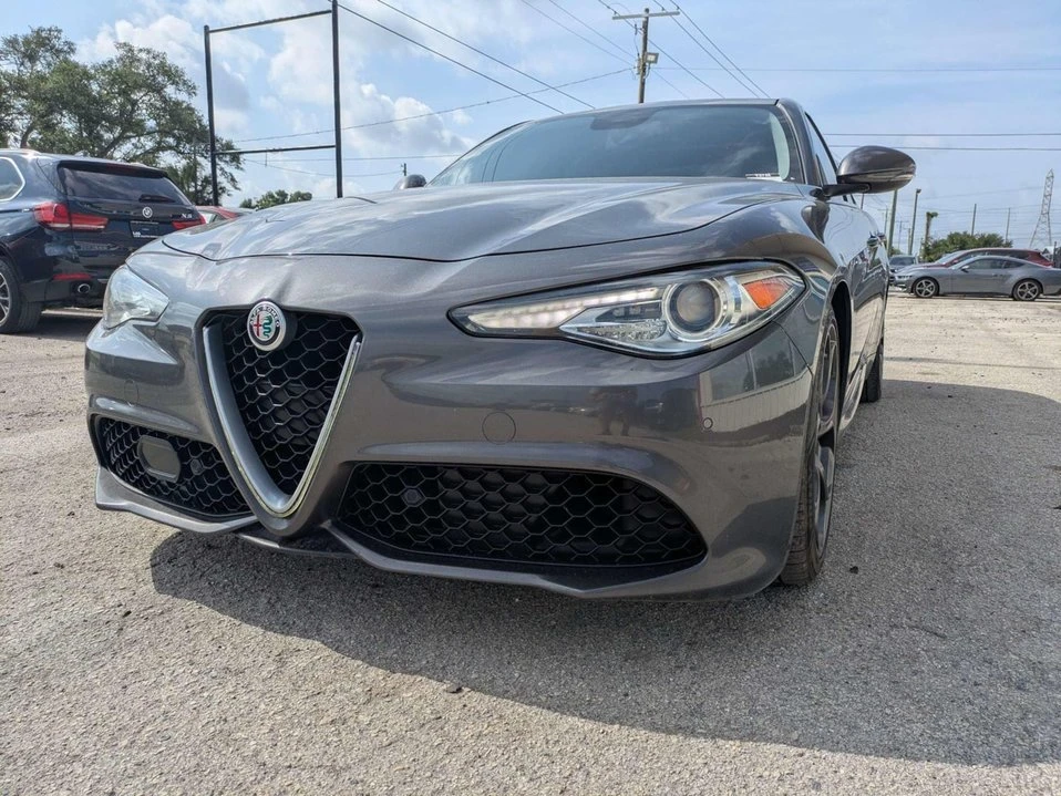 2017 Alfa Romeo Giulia - Image 7 of 20