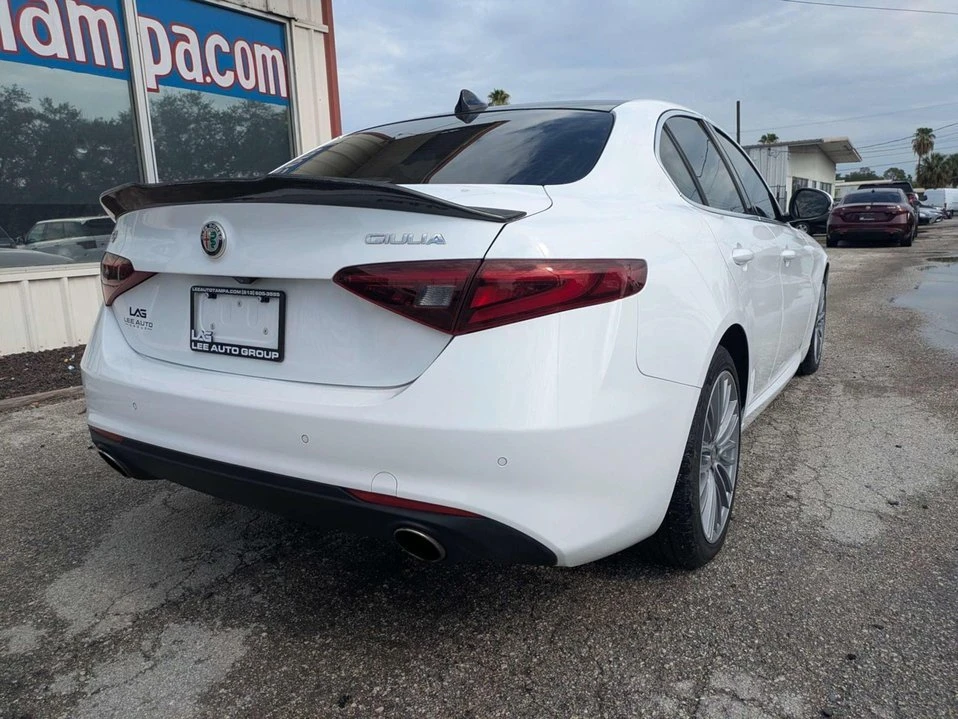 2017 Alfa Romeo Giulia - Image 3 of 20