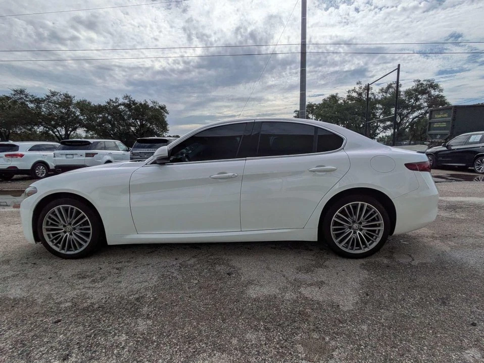 2017 Alfa Romeo Giulia - Image 6 of 20