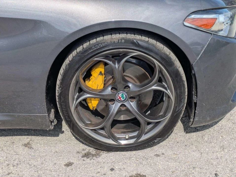 2017 Alfa Romeo Giulia - Image 10 of 20