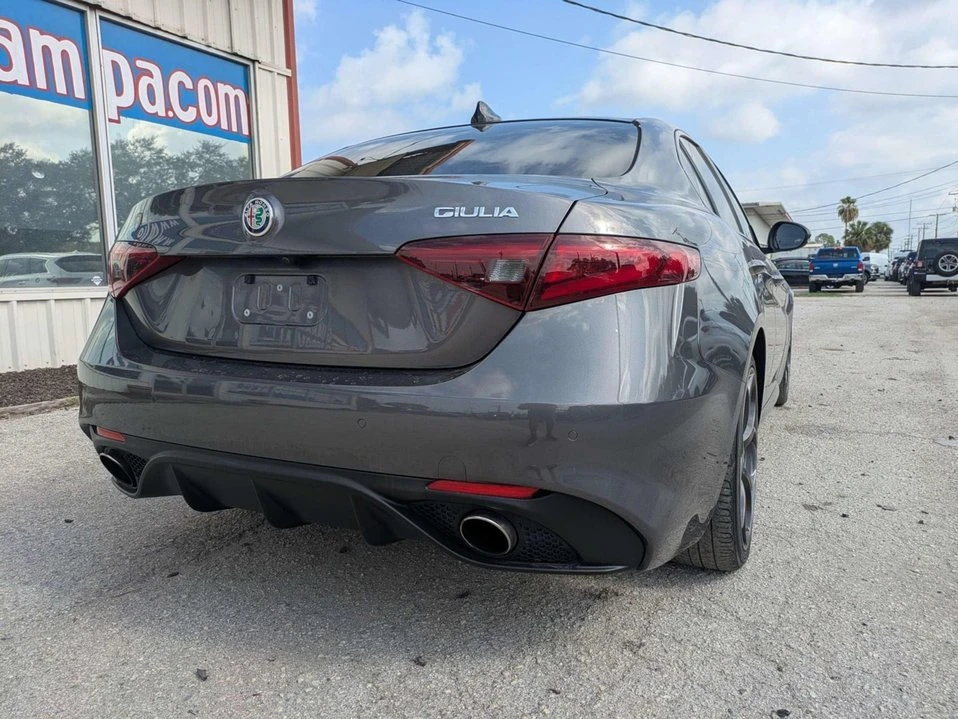 2017 Alfa Romeo Giulia - Image 3 of 20