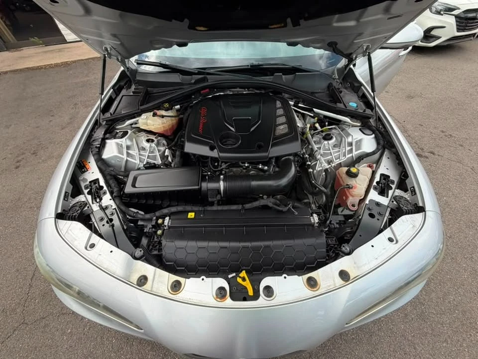 2017 Alfa Romeo Giulia - Image 15 of 15