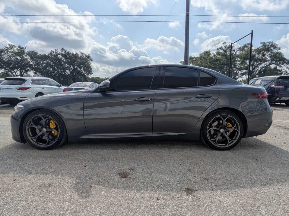 2017 Alfa Romeo Giulia - Image 6 of 20