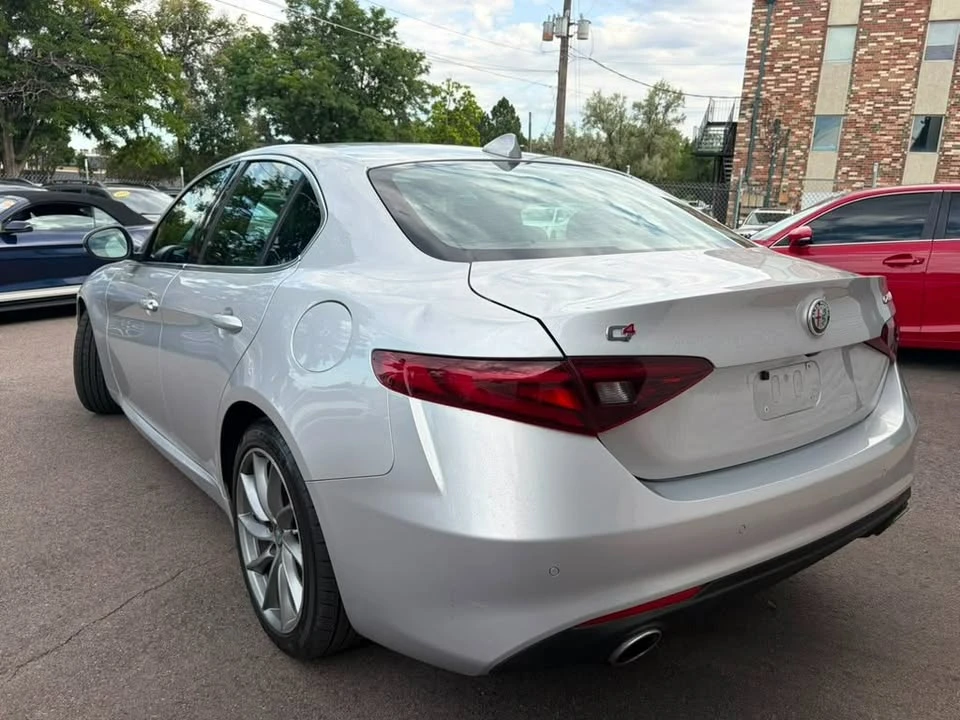 2017 Alfa Romeo Giulia - Image 7 of 15