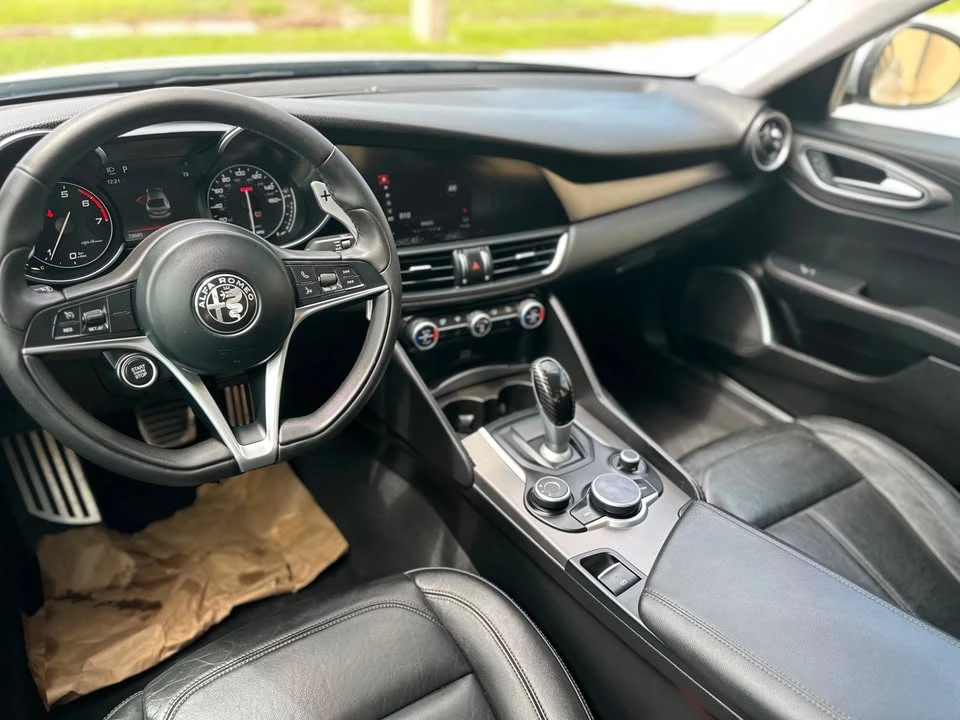 2017 Alfa Romeo Giulia - Image 4 of 17