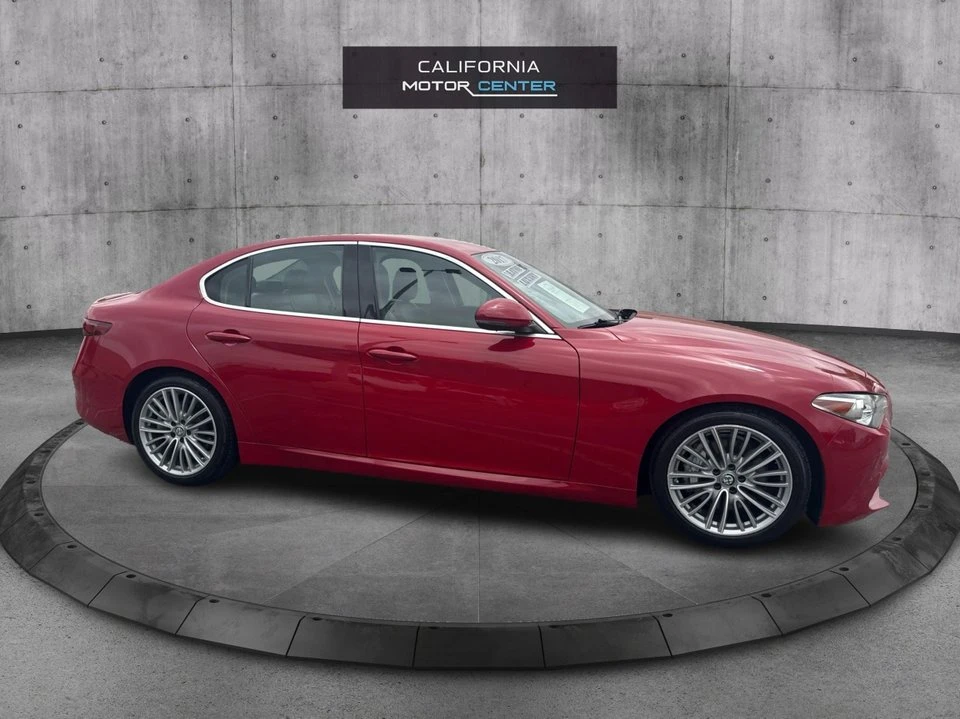 2017 Alfa Romeo Giulia - Image 4 of 20