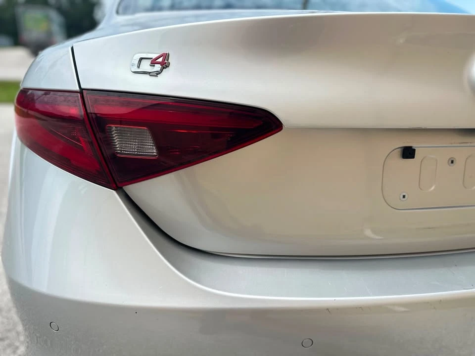 2017 Alfa Romeo Giulia - Image 13 of 17