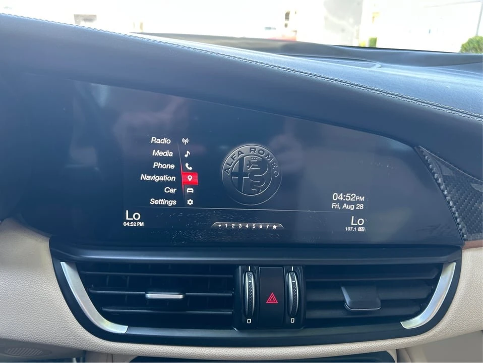 2017 Alfa Romeo Giulia - Image 16 of 20
