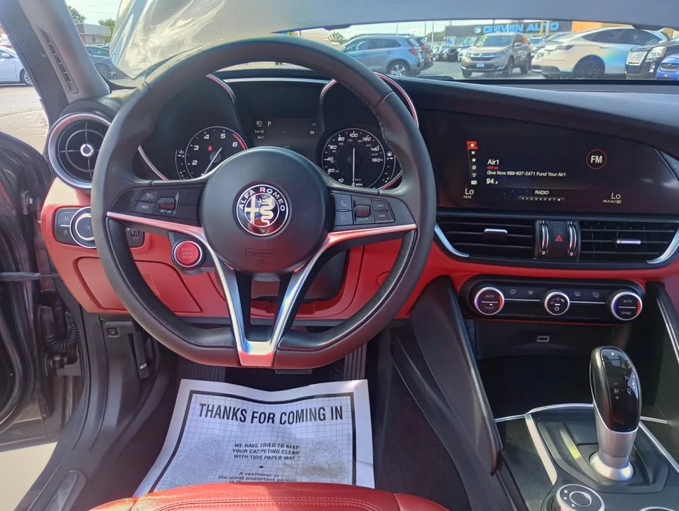 2017 Alfa Romeo Giulia - Image 13 of 20
