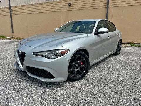 2017 Alfa Romeo Giulia Giulia
