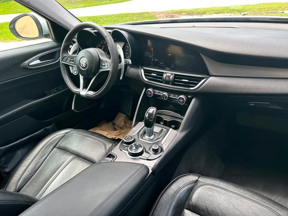 2017 Alfa Romeo Giulia - Image 3 of 17