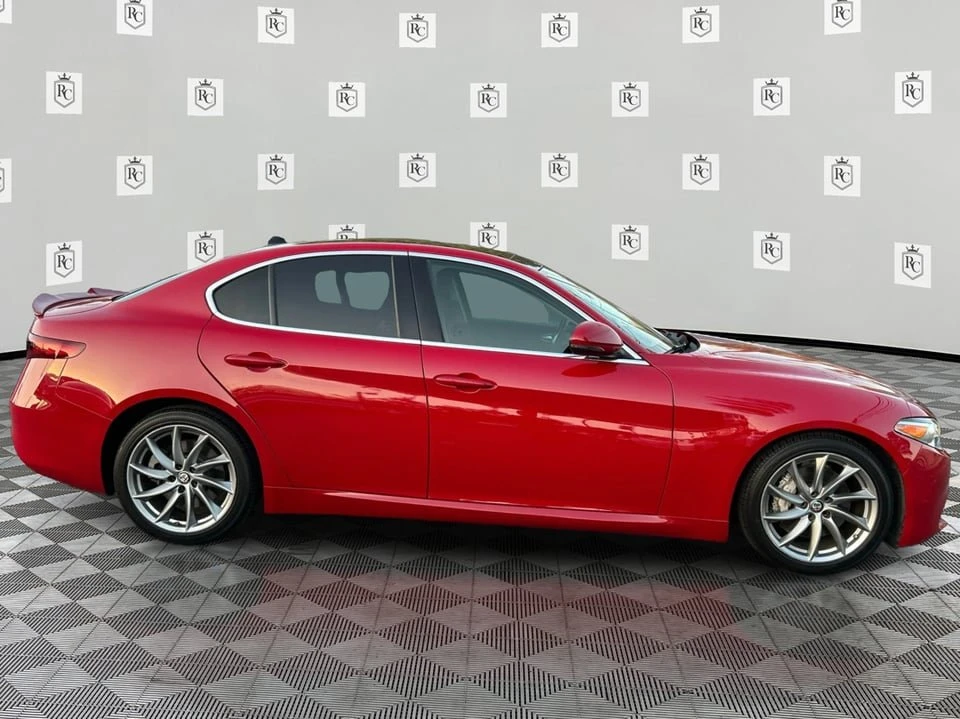 2017 Alfa Romeo Giulia - Image 4 of 20