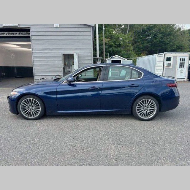 2017 Alfa Romeo Giulia - Image 4 of 12