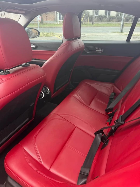 2017 Alfa Romeo Giulia - Image 8 of 8