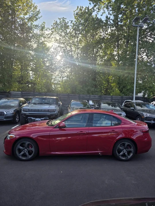 2017 Alfa Romeo Giulia - Image 2 of 11