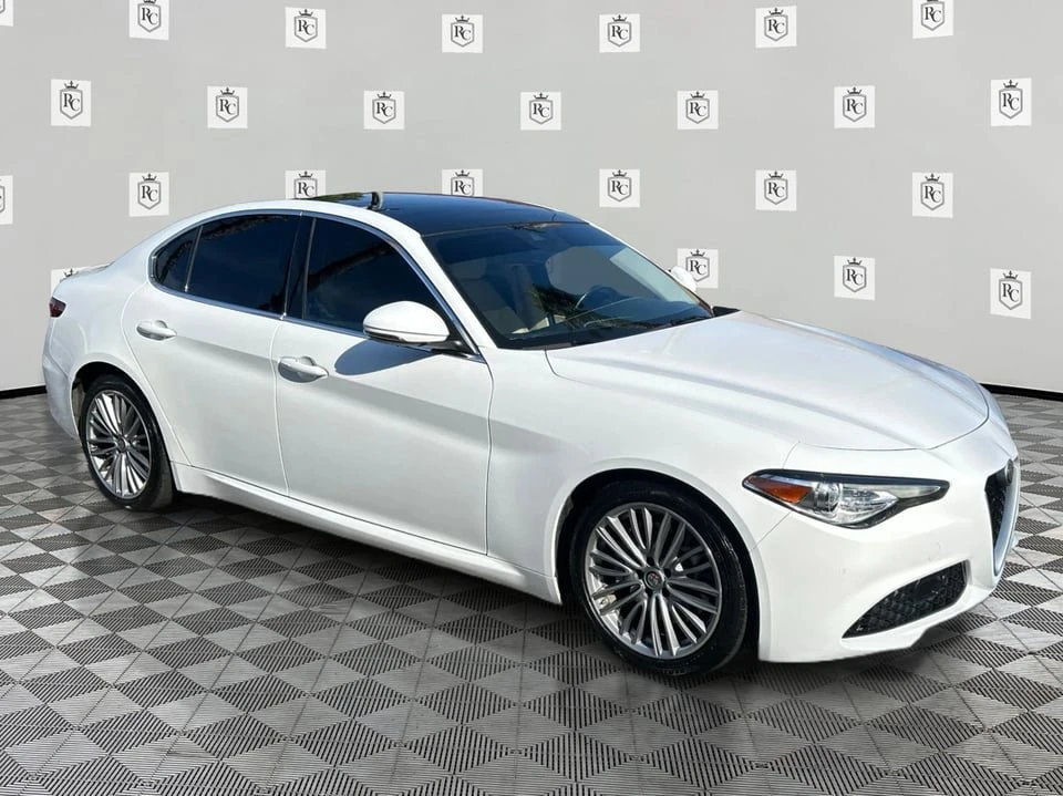 2017 Alfa Romeo Giulia - Image 3 of 20