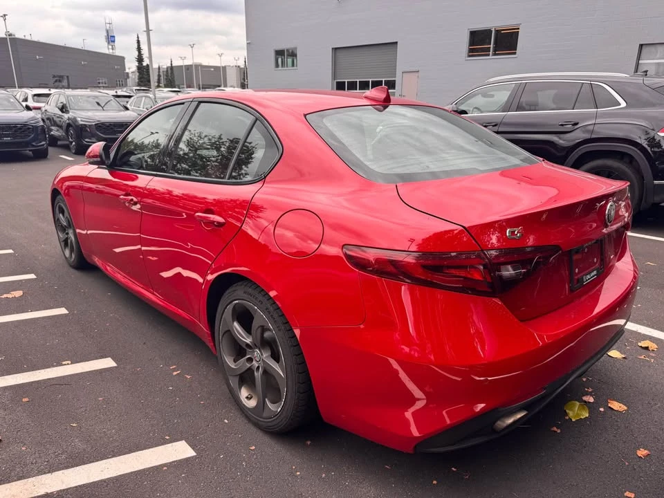 2017 Alfa Romeo Giulia - Image 4 of 7